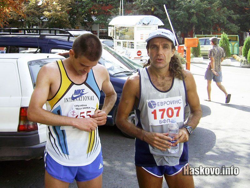 Станислав Ламбрев (в дясно)