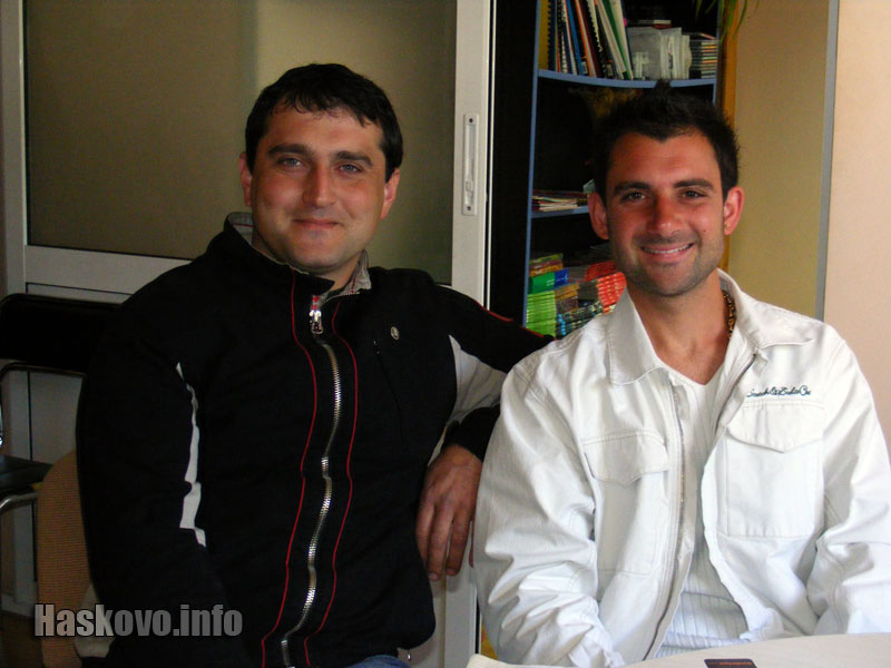 Атанас и Тихомир