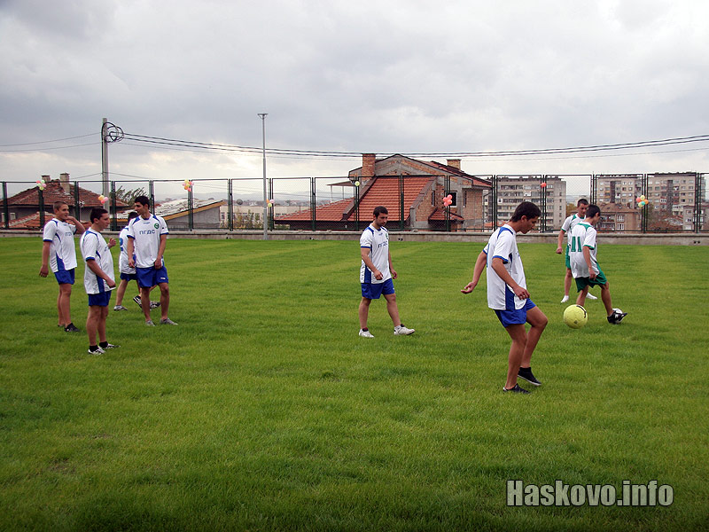 Футболното игрище в ПГДС