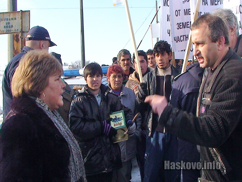 Кметицата Ваня Славова и инициаторът Танко Русев