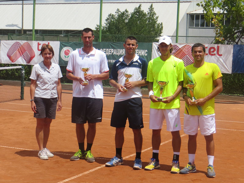 Халачев и Трендафилов в бяло-синьо