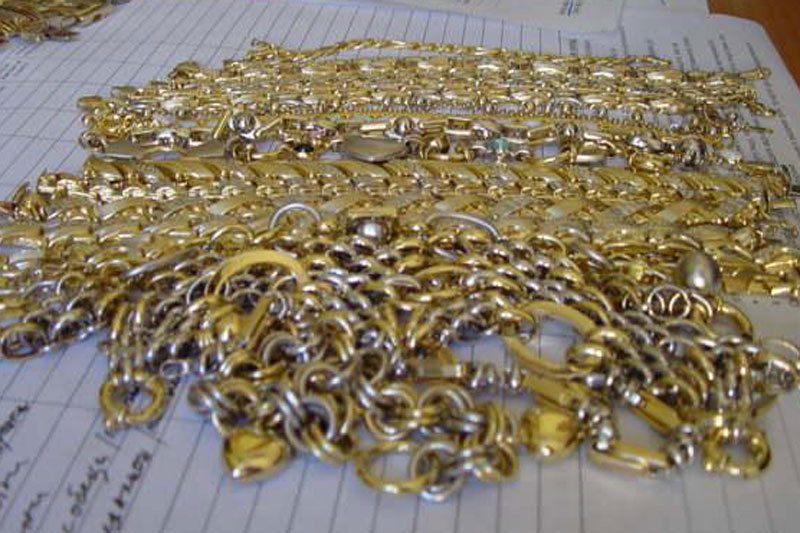 Златни накити