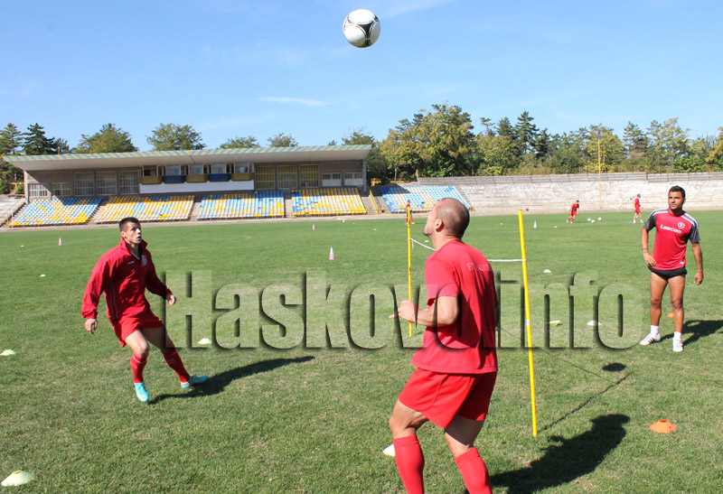 "Хасково", архив