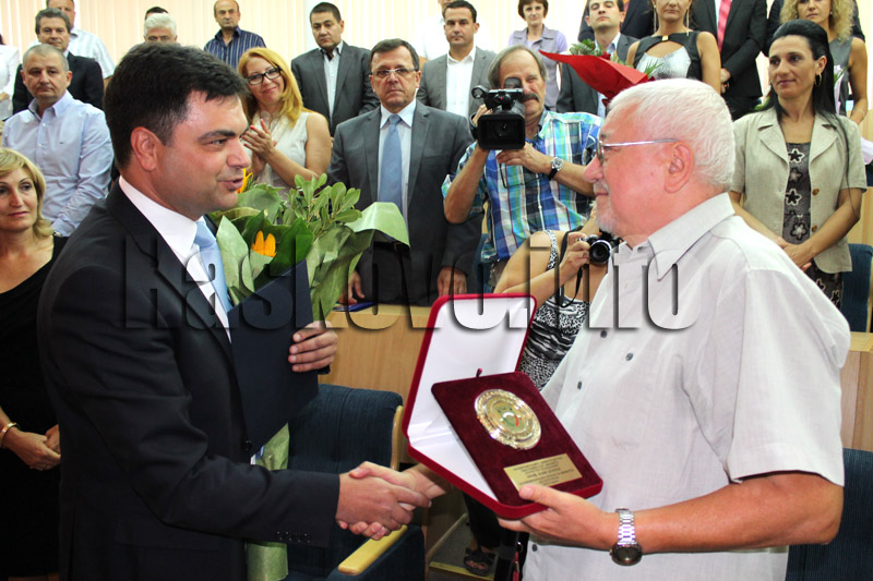 Проф. Илия Добрев