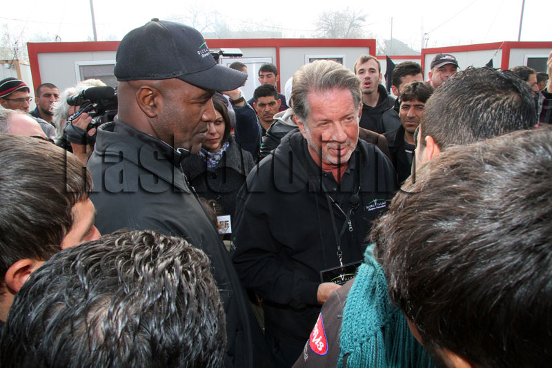 Ивендър Холифийлд