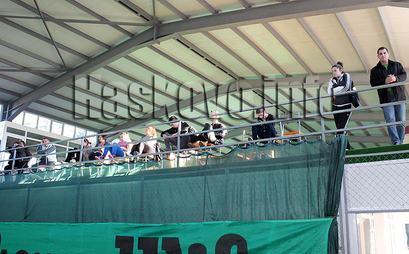 Тенис Тенис