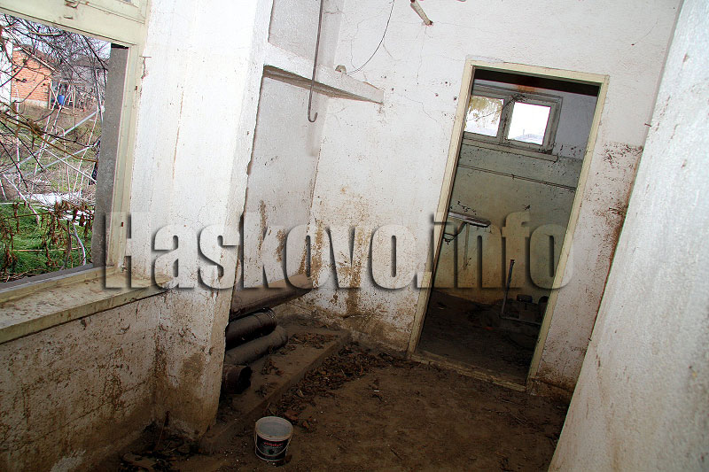 Бисер две години по-късно Бисер две години по-късно