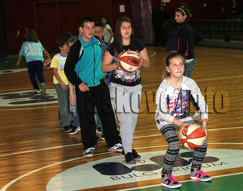 Сандра Велчева Сандра Велчева