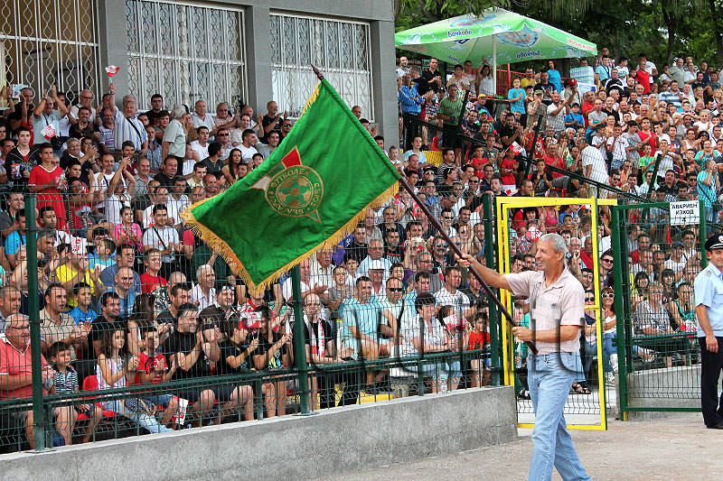 Ветерани, архив