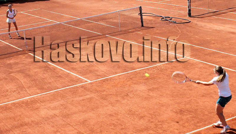 Тенис Тенис