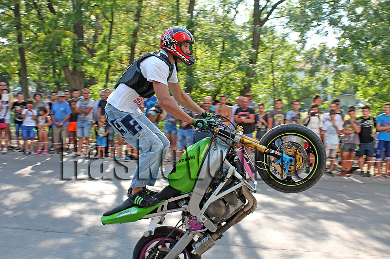 Демонстрации