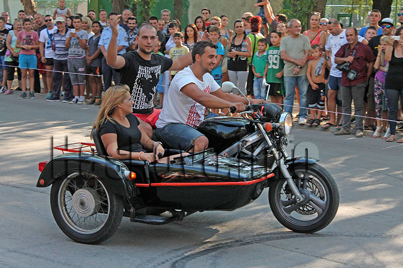 Демонстрации