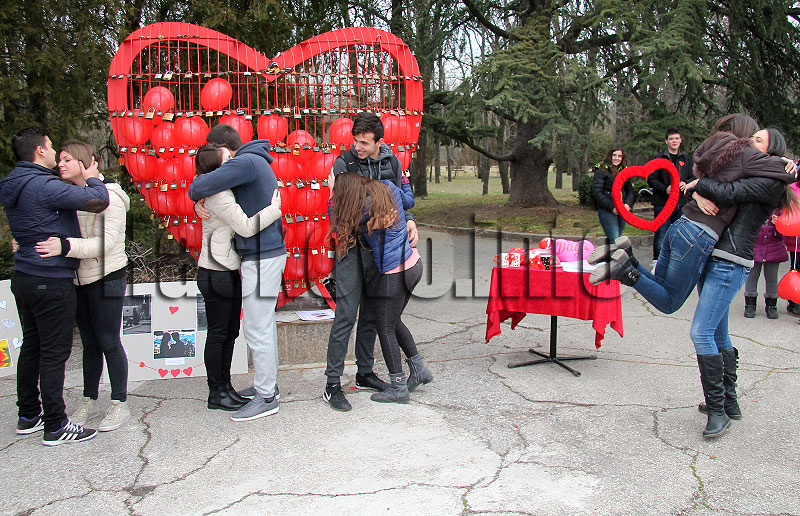 Влюбени Влюбени