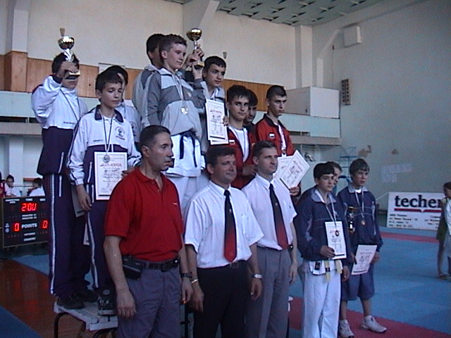 Първо място при юношите