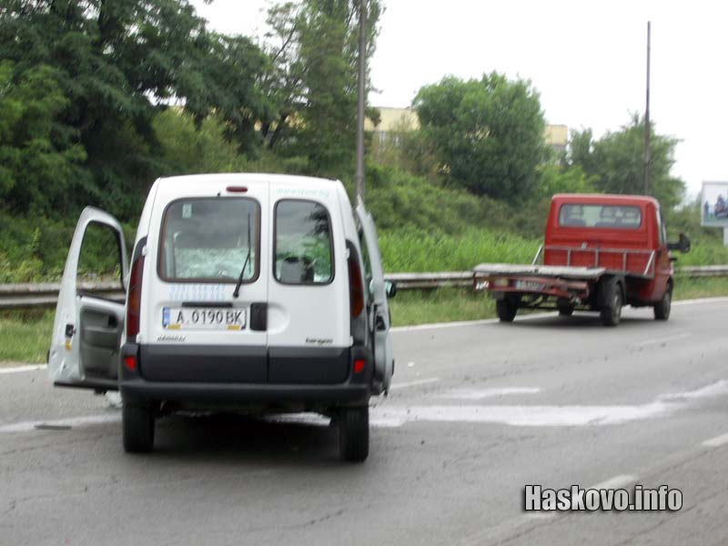 Двата катастрофирали автомобила