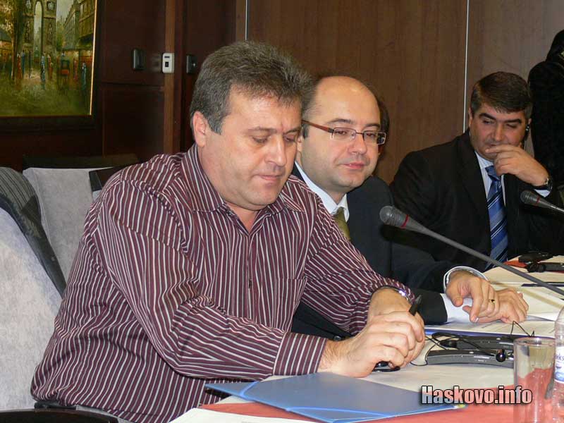 Нихат Кабил