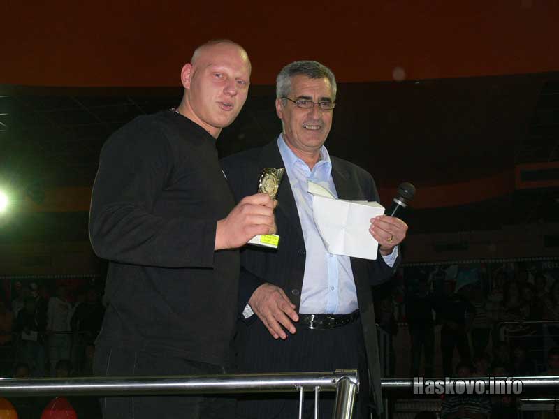 Тодор Михов