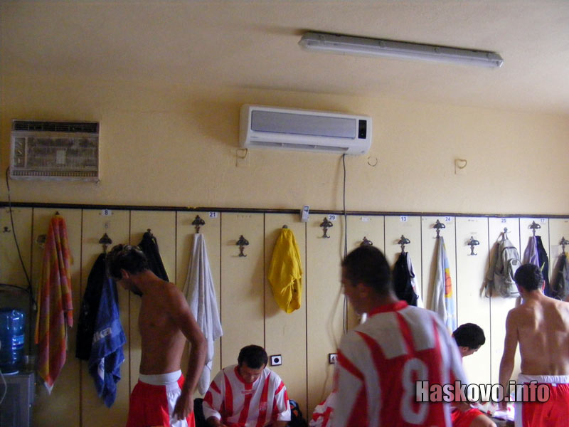 В съблекалните на Ямаа вече има климатици