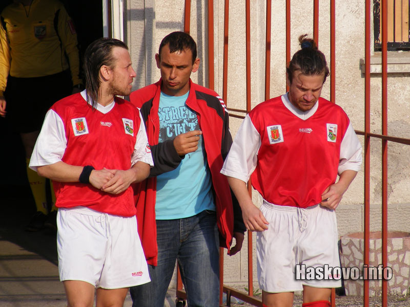 Братята Урумови с общинския съветник Красен Ангелов