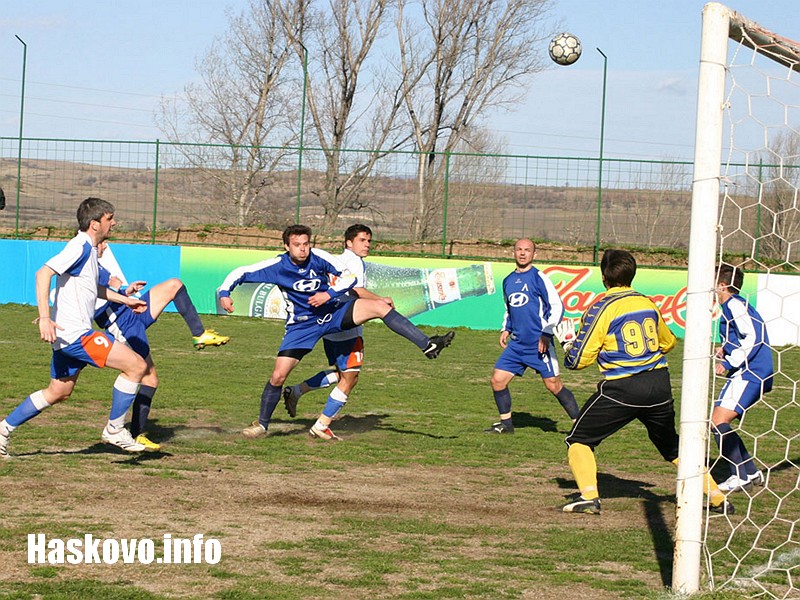 Любимец - Левски СЗ