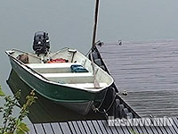 Лодка на язовир Ивайловград