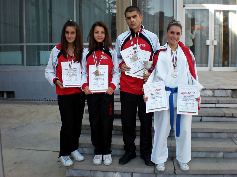 Шампионите