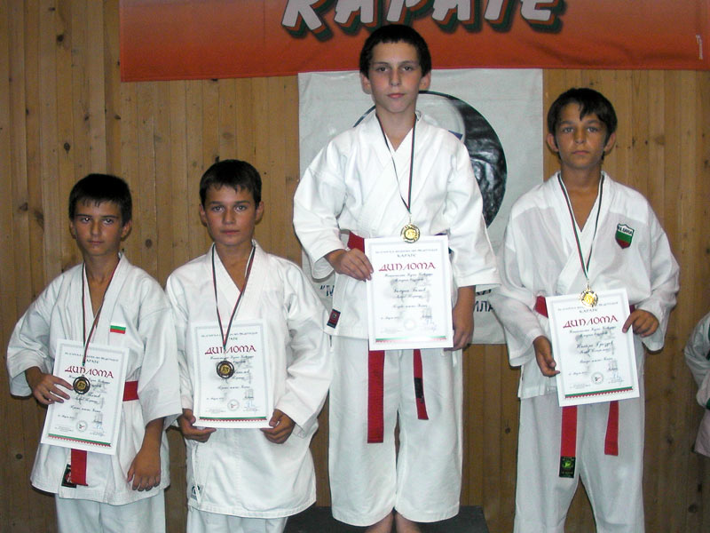 Богдан Богданов на първото място