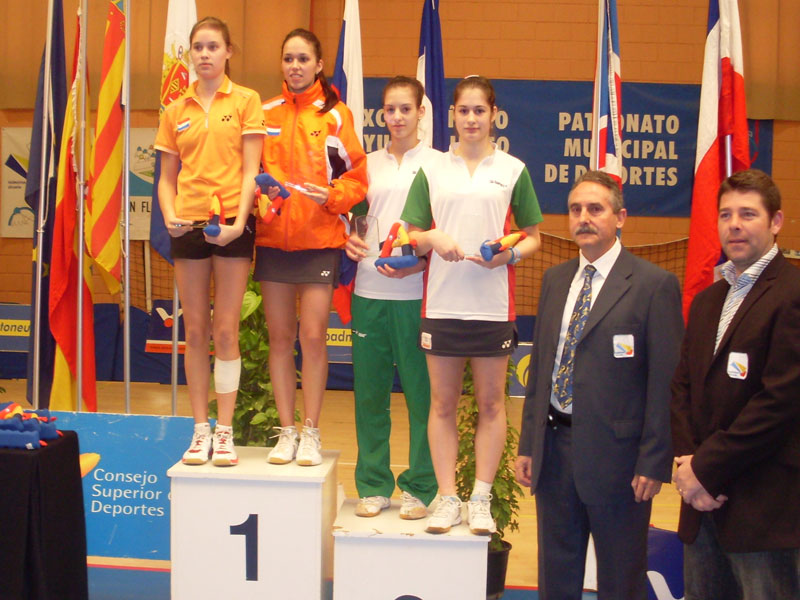 Награждаването на Габриела и Стефани