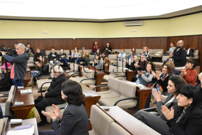 Южна пролет