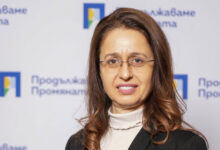 Велина Недева