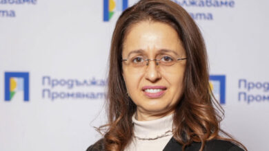 Велина Недева