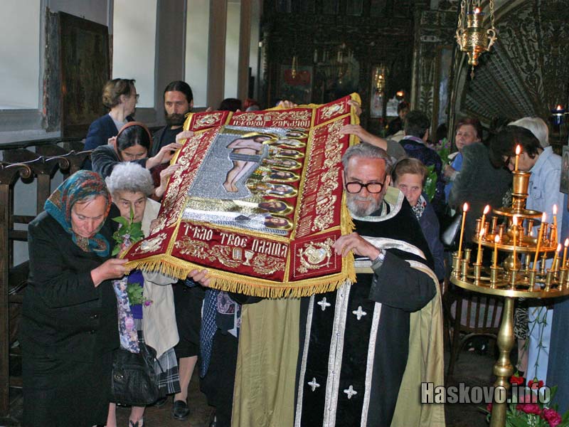Новата плащеница в църквата