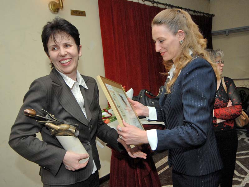 Ръководителят на проекта Малина Славова получи наградата