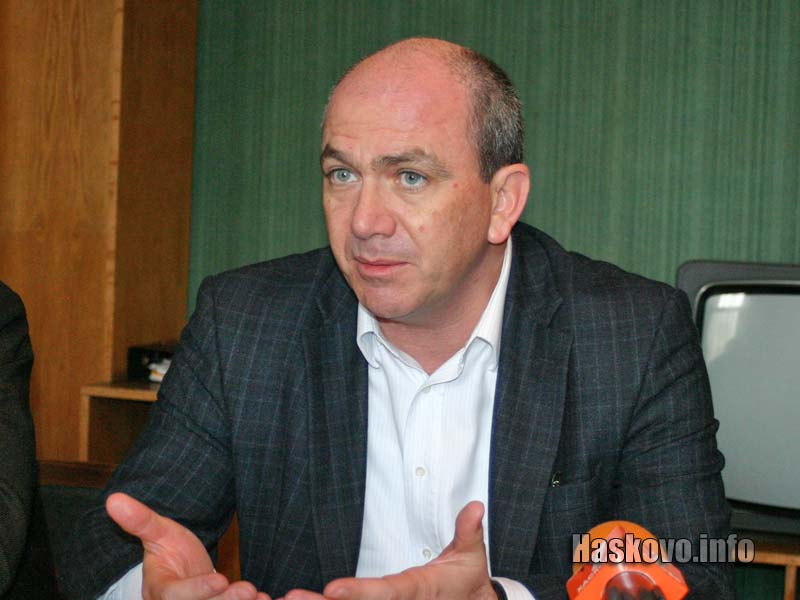 Николай Камов