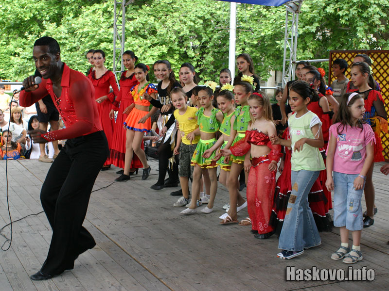 Алфредо Торес