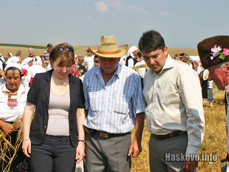 Бъчварова, Николов и кметът на Димитровград Стефан Димитров