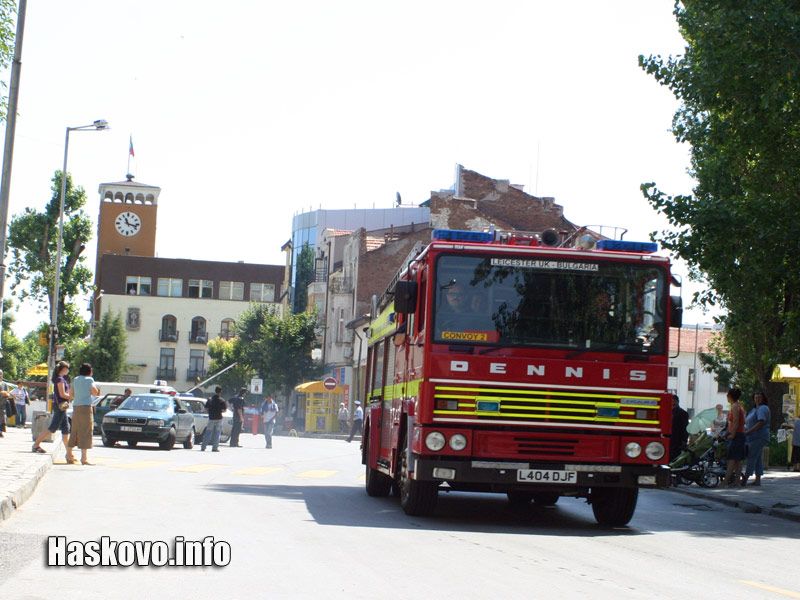 Подарените пожарни коли тръгнаха по улиците