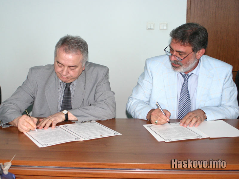 Борисов и Иванов подписаха споразумението