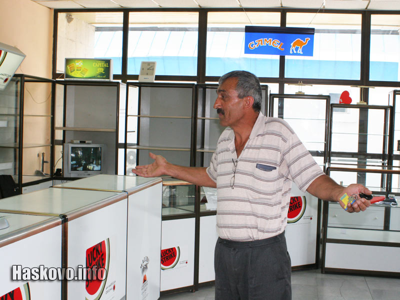 Празните безмитни магазини