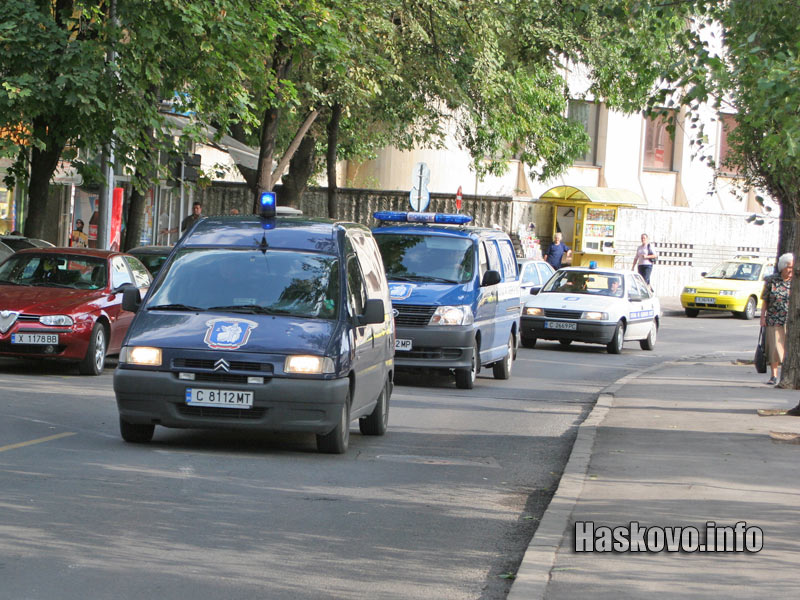Автомобилите, возещи Куйович и групата Автомобилите, возещи Куйович и групата