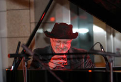 Милчо Левиев