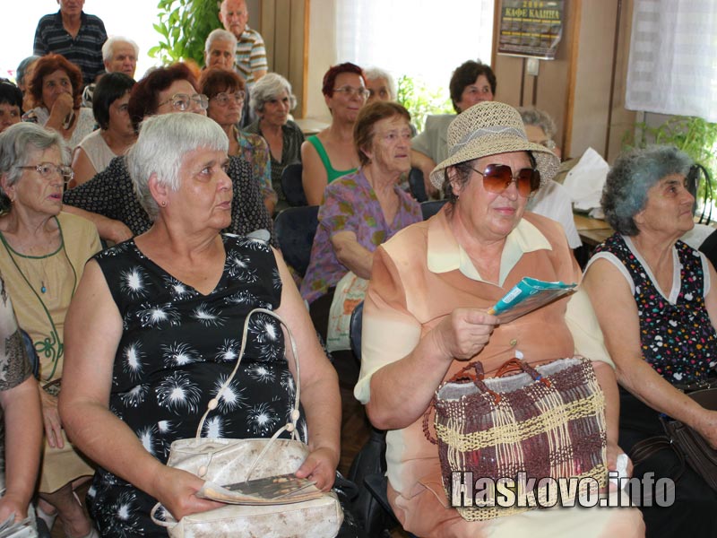 Пансионерите поискаха срещата по време на дискусия с областния управител Райна Йовчева преди седмица