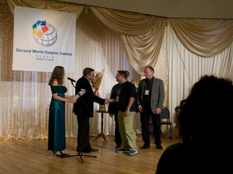 Награждаването на Славян Костов