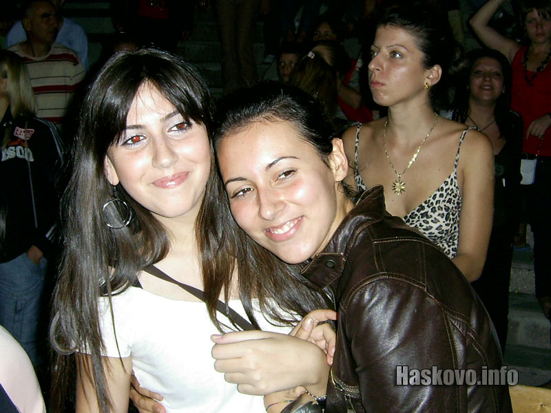 Ивелина Радева (с коженото яке) Ивелина Радева (с коженото яке)