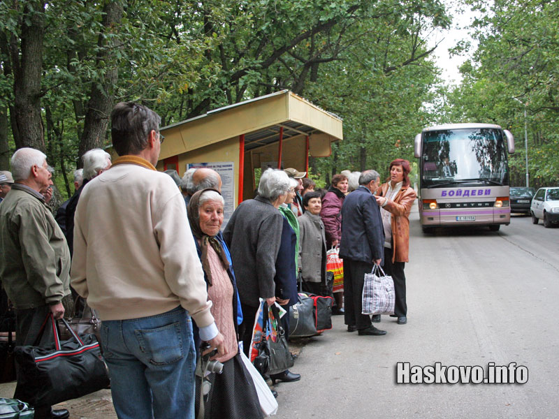 Пенсионерите тръгнаха на море