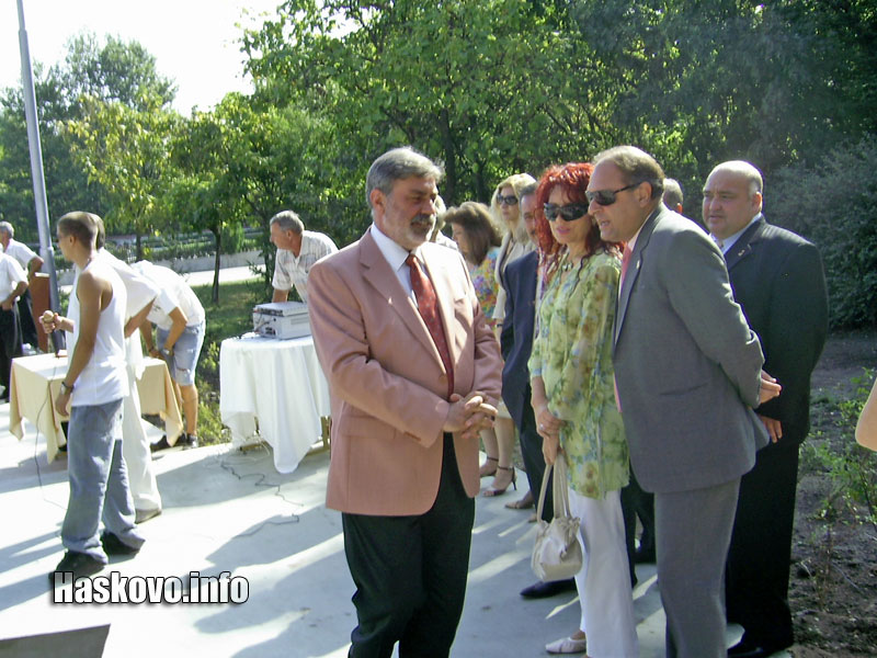 Официалните гости