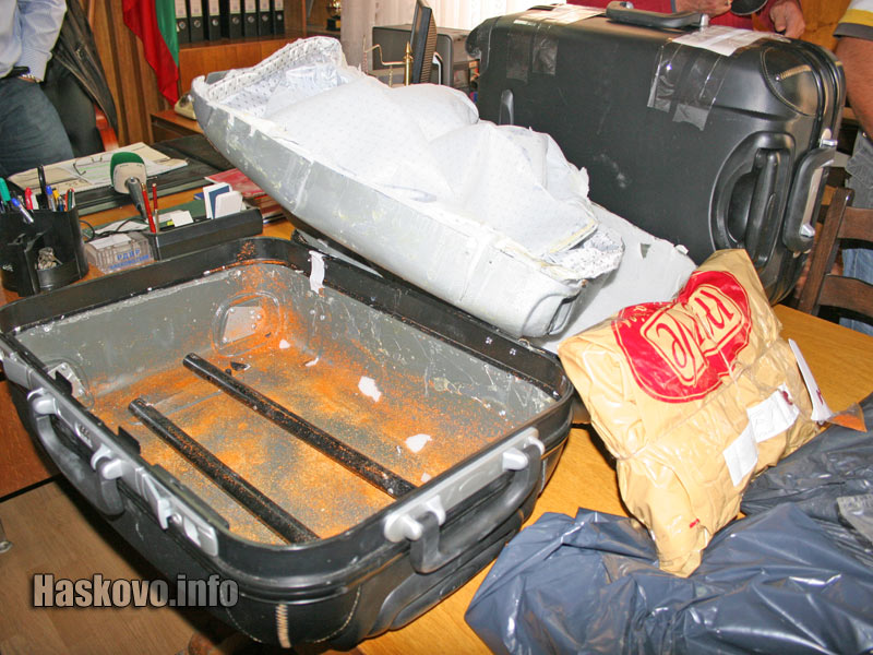 Куфарът, където е бил скрит кокаина