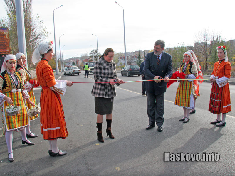 Рязането на лентата