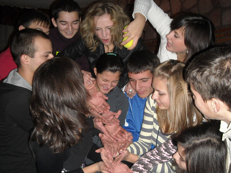 Доброволци от Младежки център