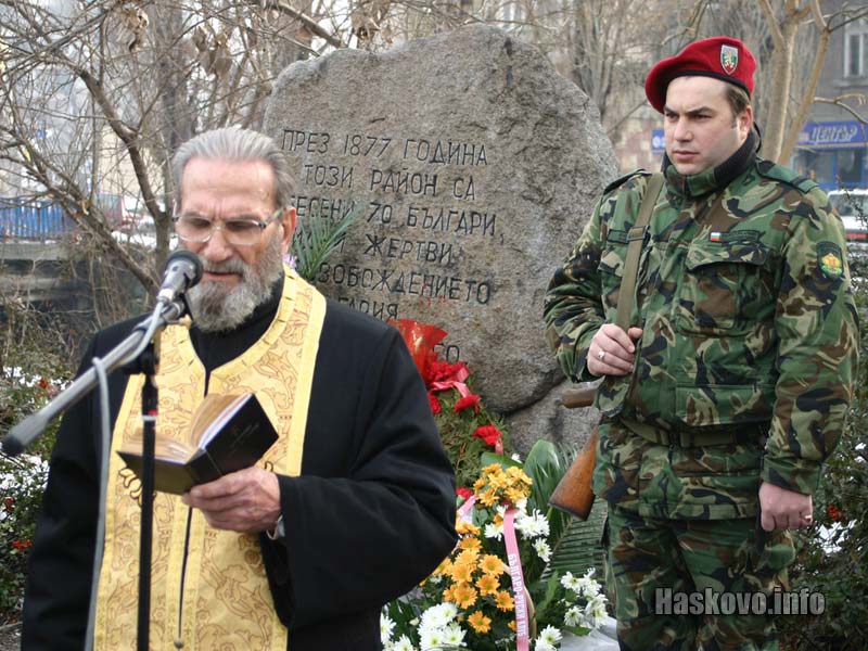 Архиерейският наместник отец Антоний Енев Архиерейският наместник отец Антоний Енев